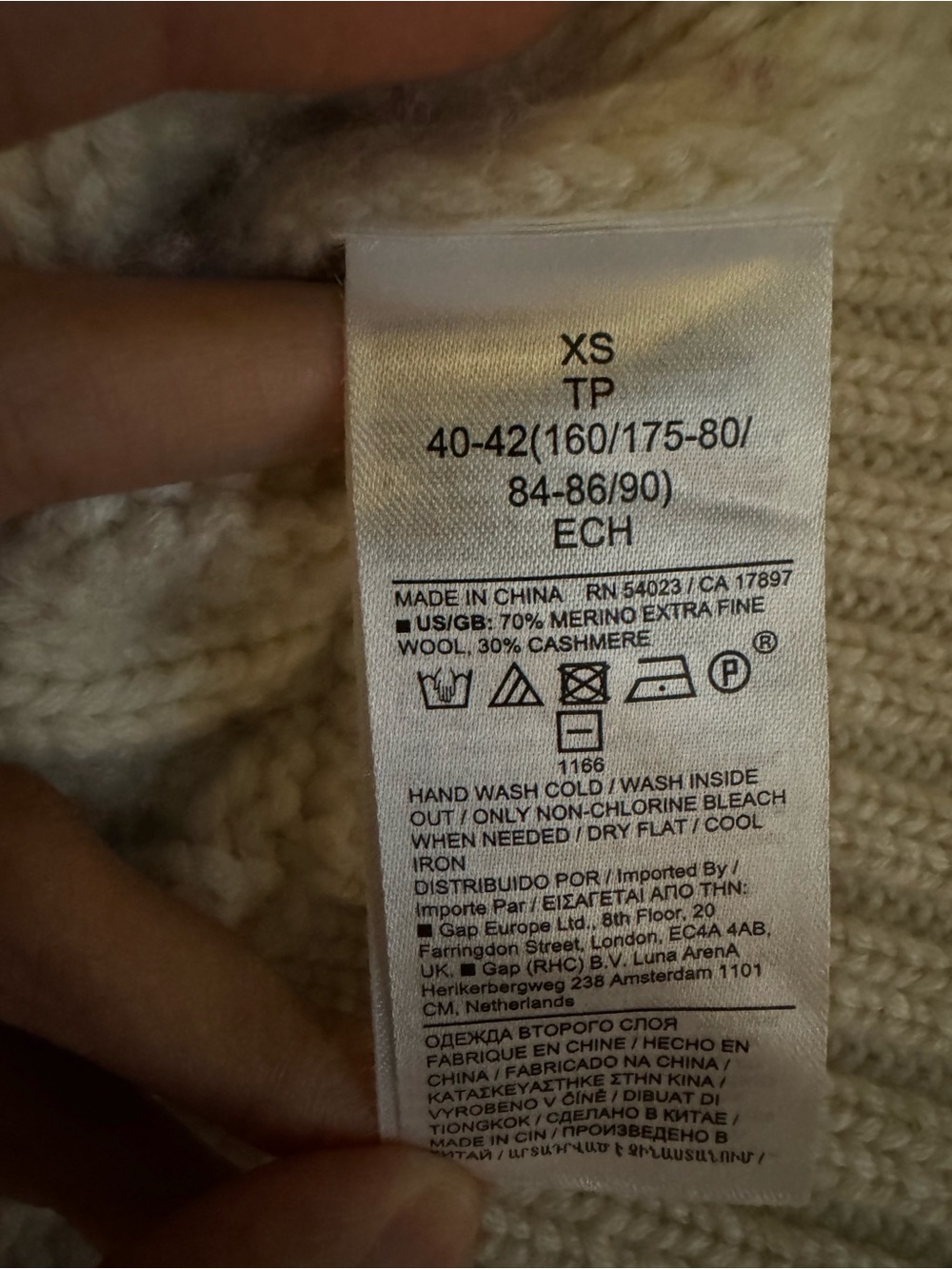 Banana Republic Cream/Off White Cable-Knit Turtleneck Sweater - Picture 3 of 8
